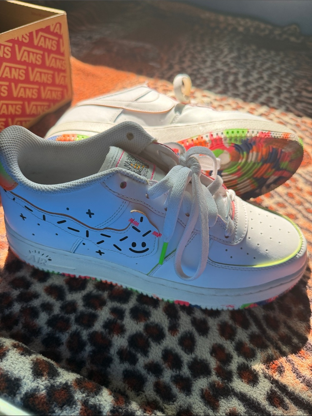 Nike Kids youth size 7 White Nike, Air Force One, L V8 drawing sneakers